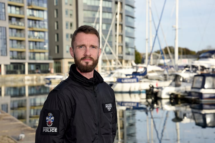 PC Mark Shaw has won an award for rescuing a man from freezing waters.